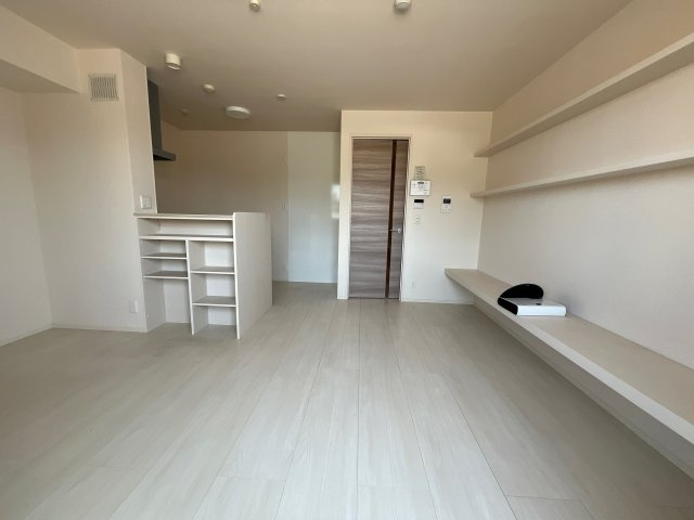 THE RESIDENCE 姫路神屋町の居間・リビング