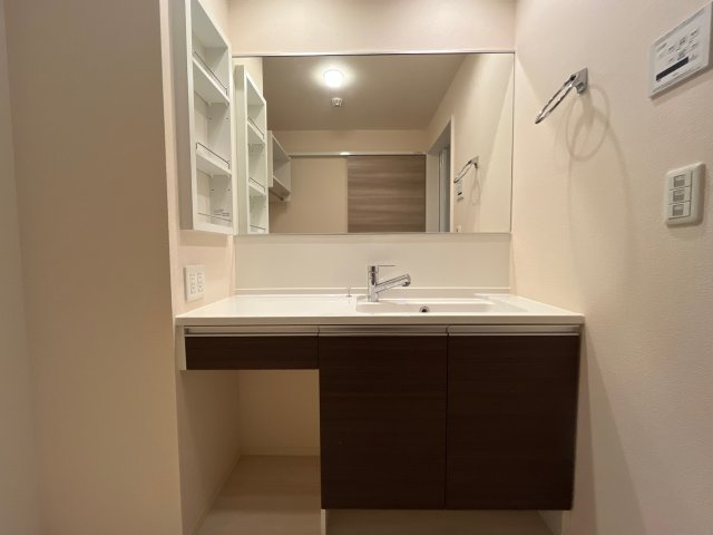 THE RESIDENCE 姫路神屋町の洗面所