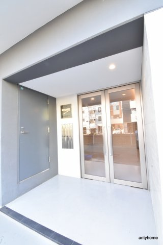 リヒト新大阪WEST　仲介手数料無料のエントランス