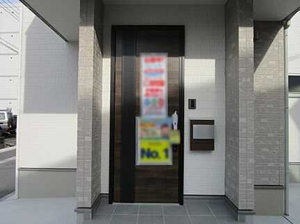 広島市安佐南区川内２丁目　新築一戸建て(全4棟)の玄関