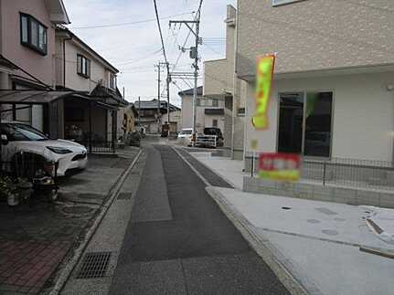 広島市安佐南区川内２丁目　新築一戸建て(全4棟)の前面道路含む現地写真