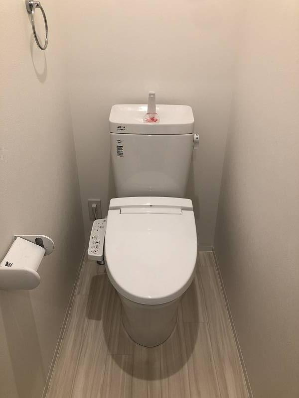 南国市元町1丁目　中古戸建てのトイレ