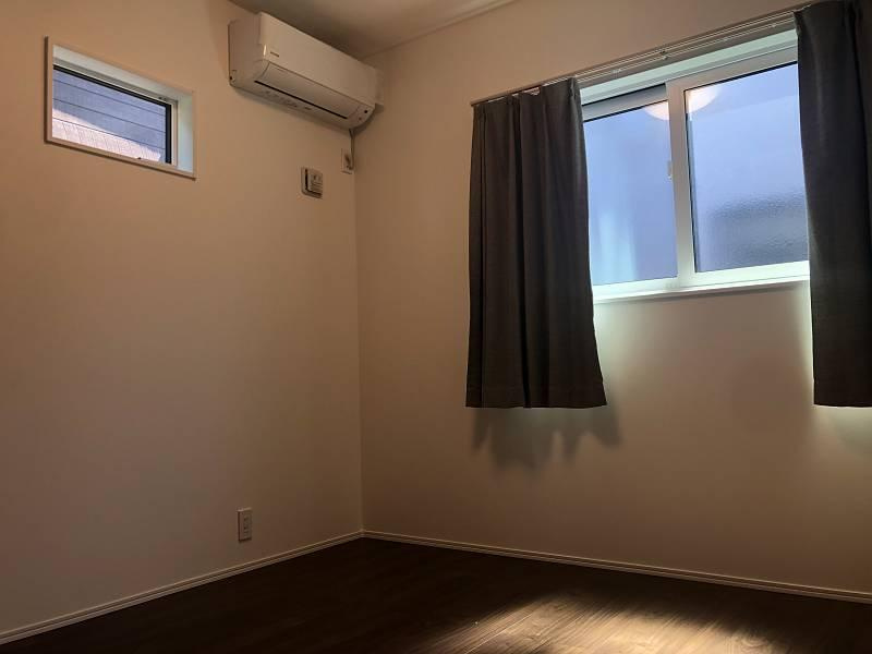 南国市元町1丁目　中古戸建ての洋室