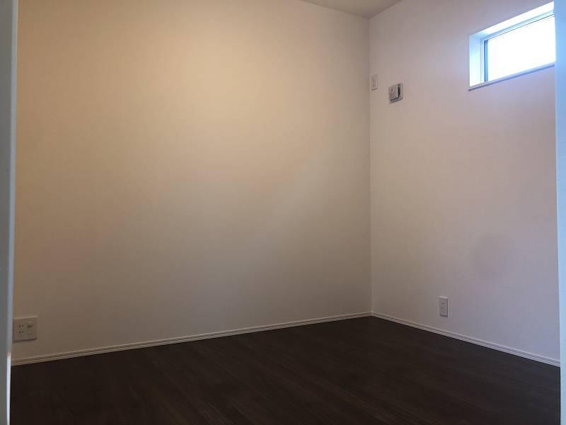 南国市元町1丁目　中古戸建ての洋室