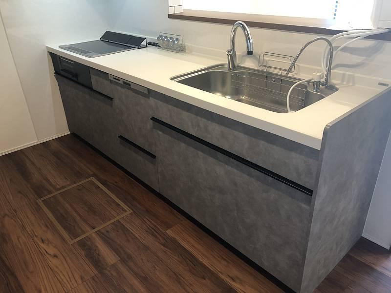 南国市元町1丁目　中古戸建てのキッチン