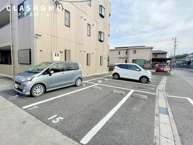 グランシャリオ　　刈谷市近郊の賃貸はクラスホーム刈谷店の駐車場