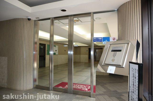 ライオンズガーデン薬園台のエントランス|オートロック