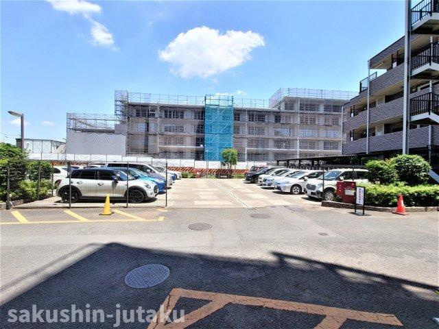 ライオンズガーデン薬園台の駐車場|現在、空き無し　使用料月額9,000円～10,000円