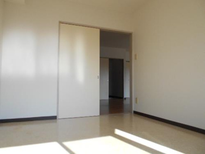 【寝室】 | アーバンステージ | ※同物件・反転タイプの写真です。