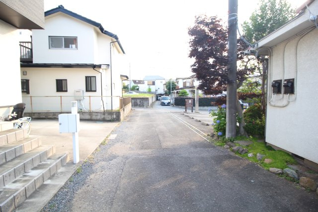 日高市高萩　建築条件なし売地　JR川越線『武蔵高萩駅』徒歩8分　【高萩小学区】の前面道路含む現地写真