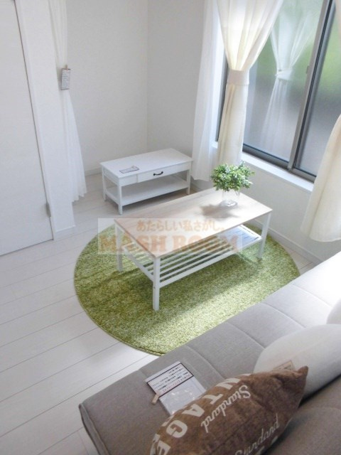 クリスタルコンフォートの居間・リビング