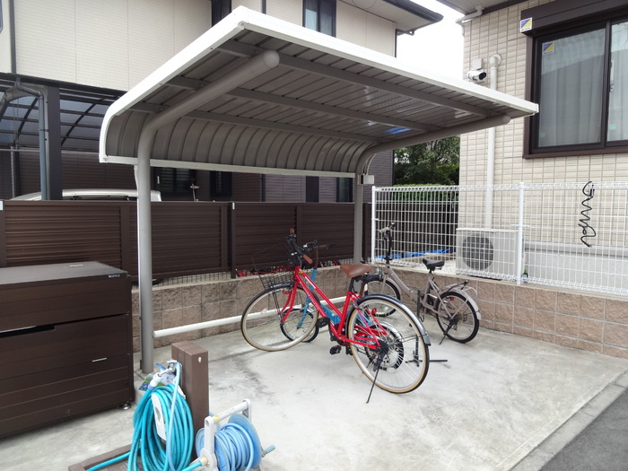 熊本市南区島町３丁目のアパートのエントランス