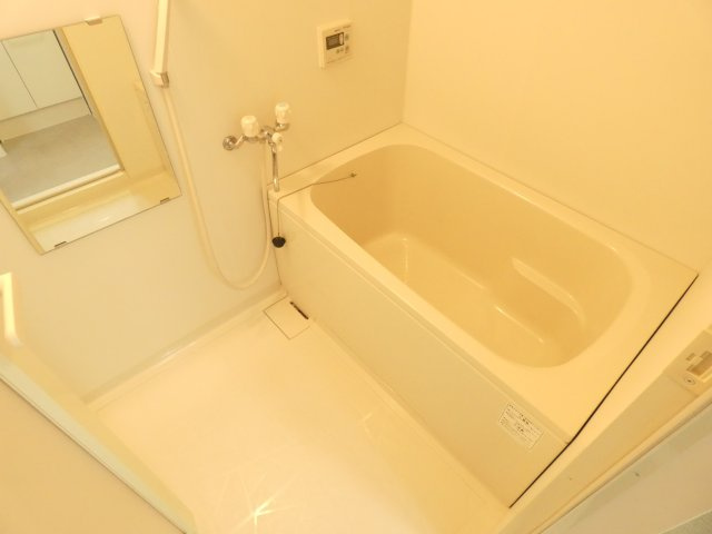 【浴室】 | 綺麗な浴室でございます。