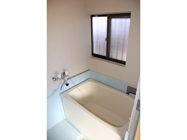 ポピーハウスの浴室|お風呂で日々の疲れを落としましょう