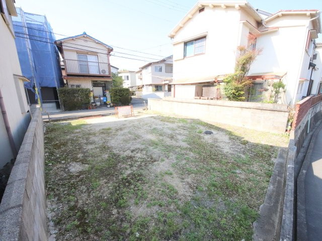 生駒市俵口町土地の外観