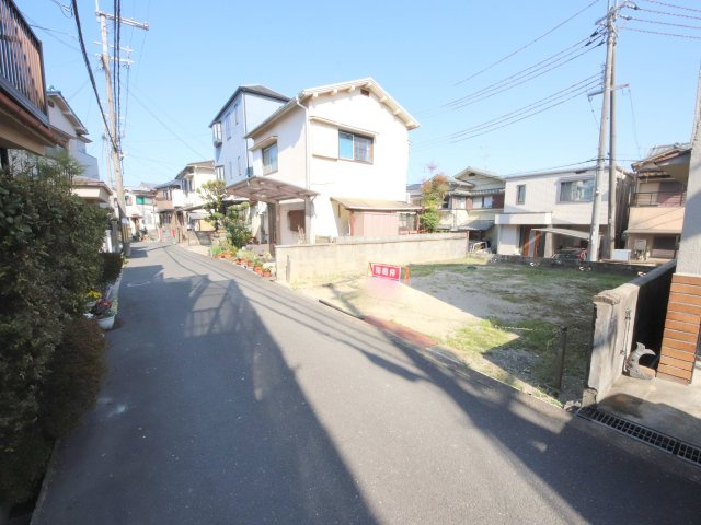 生駒市俵口町土地の前面道路含む現地写真