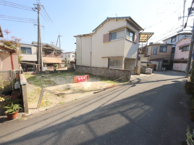 生駒市俵口町土地の前面道路含む現地写真