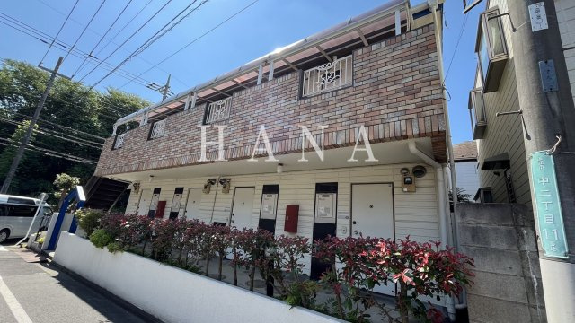 メビウスコート国立の外観