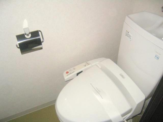 【トイレ】 | アドバンス大阪ドーム前 | 清潔感のあるトイレです