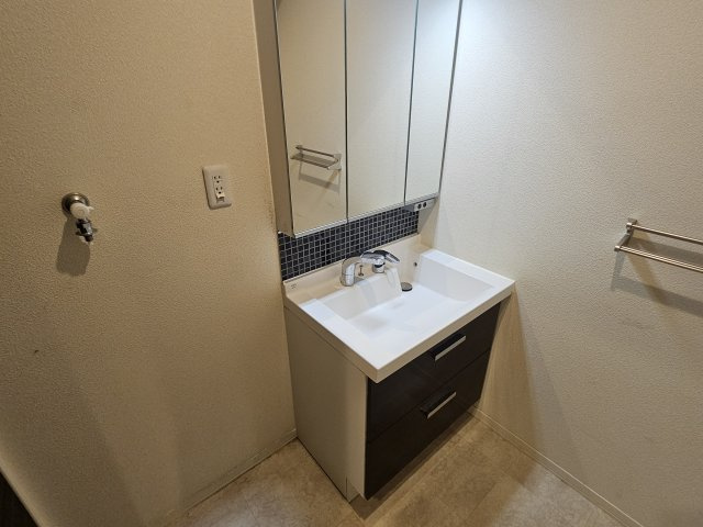シャーメゾン　ウエストブランの洗面所