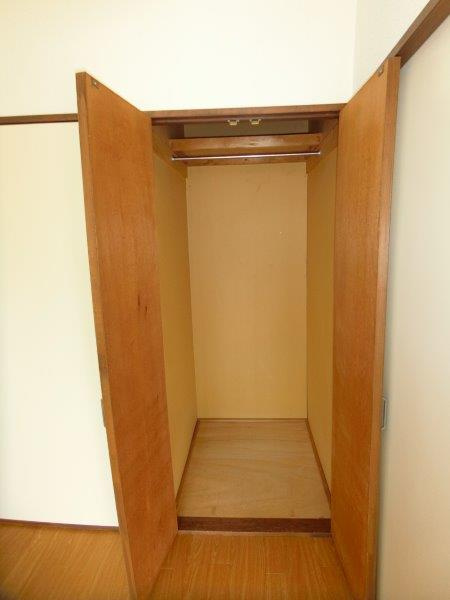 センチュリーハウス津志田Bの収納