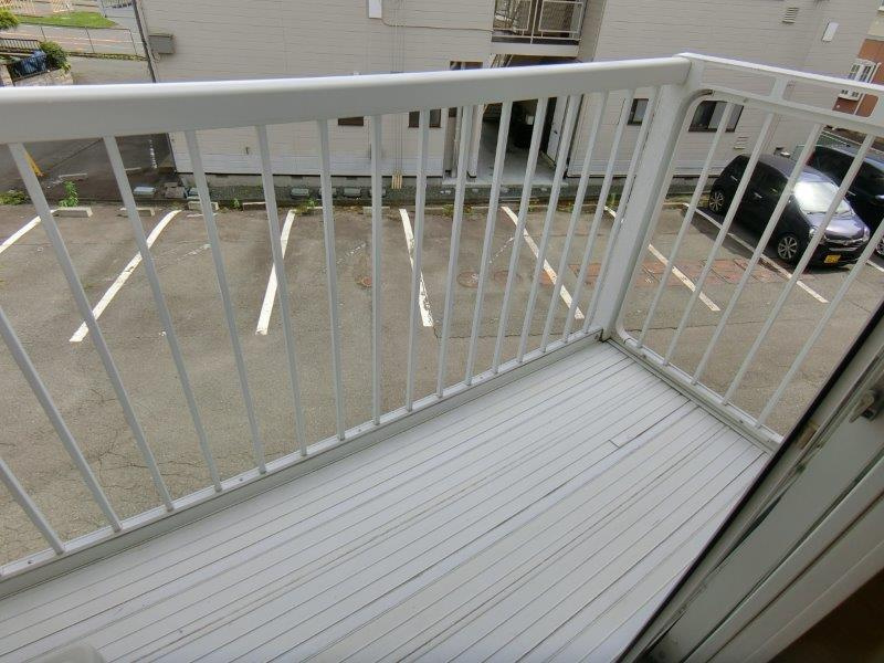 センチュリーハウス津志田Bのバルコニー