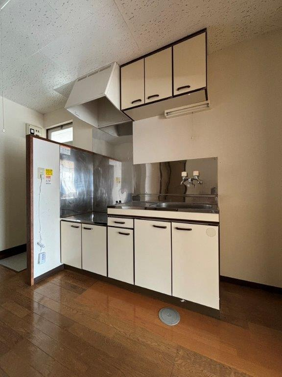 センチュリーハウス津志田Bのキッチン