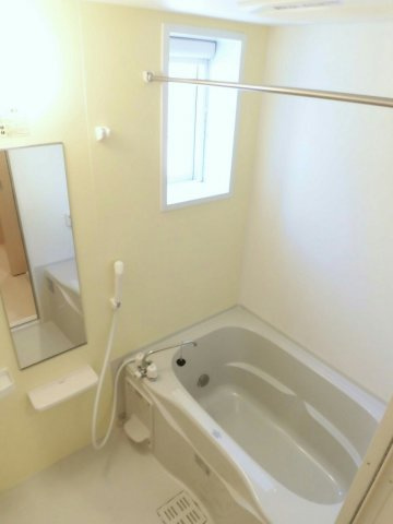 コデン　０１０の浴室|お風呂で日々の疲れを落としましょう