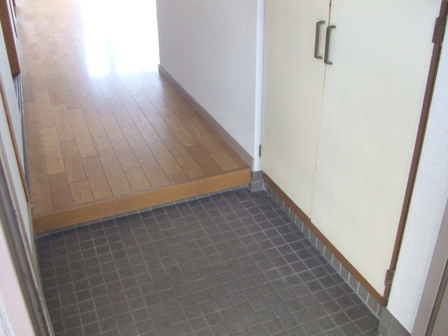 第2高木ビルの玄関