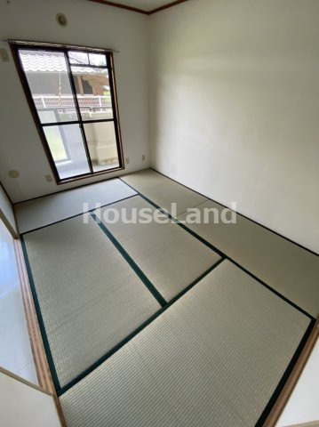 シャルル岩出の和室