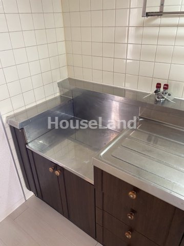 シャルル岩出のキッチン