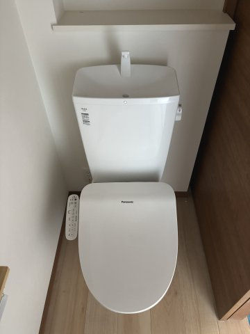 feel wellのトイレ|※工事中の写真です。

