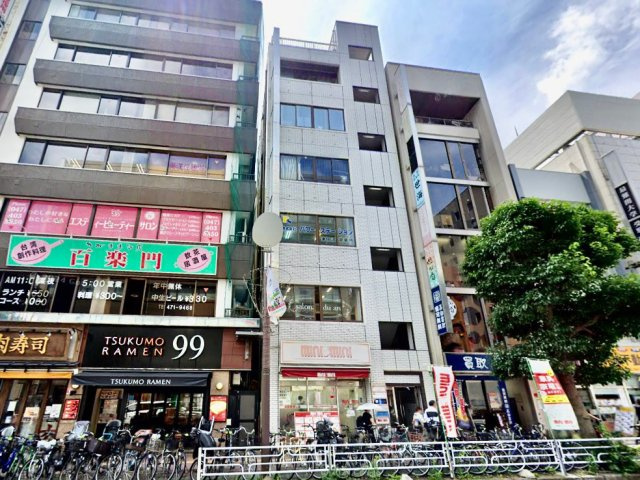 三興ビルの外観