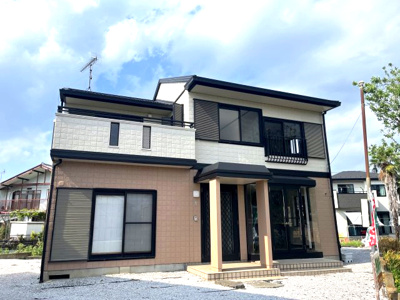 【和室】 | 藤岡市立石新田　中古1298 | 2階和室、安らぎの空間「和室」。和みの部屋である和室。 ごろんと寝転がったり、お子様を寝かしつけたり、ご主人様の趣味の場所,,,etc 様々な用途にご利用いただける、有ると便利な一部屋です(^▽^)/