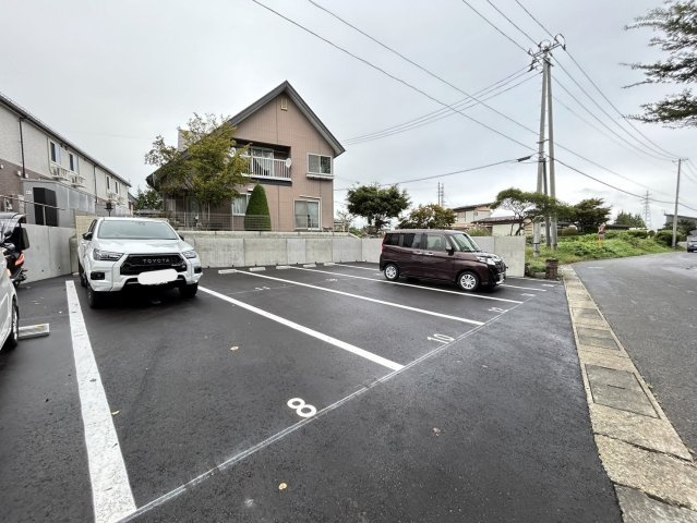 クロノスの駐車場