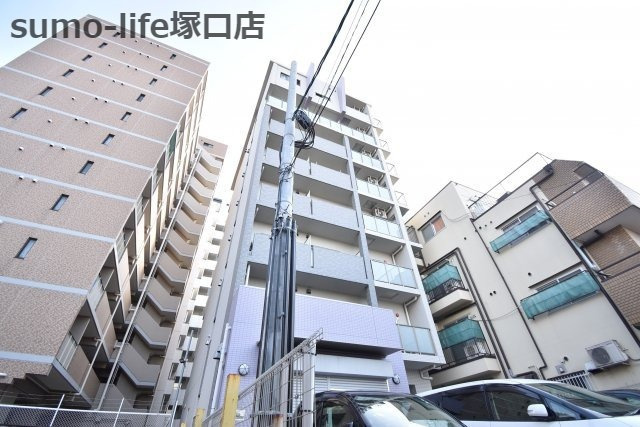エテルノ阪急伊丹駅前の外観