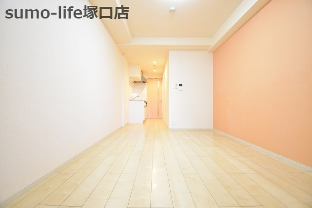 エテルノ阪急伊丹駅前の居間・リビング