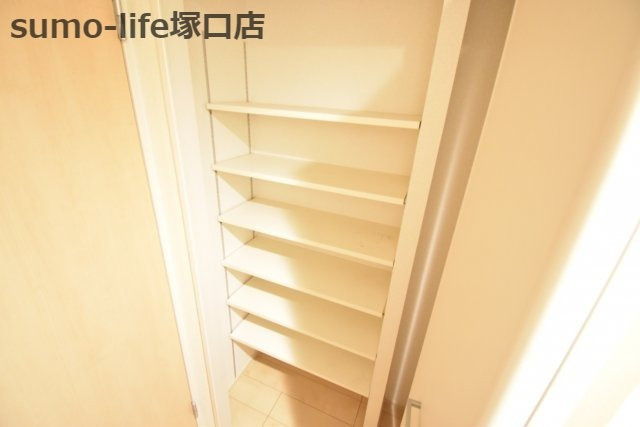 エテルノ阪急伊丹駅前の収納