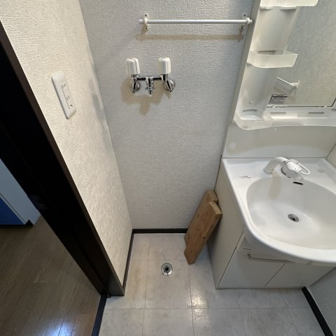 コスモＸＩの洗面所|忙しい朝には欠かせない洗面所です