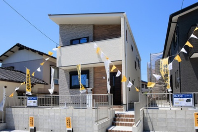 【外観】 | 上葛原2丁目新築戸建 | 同タイプ完成現場。ご案内可能です。」