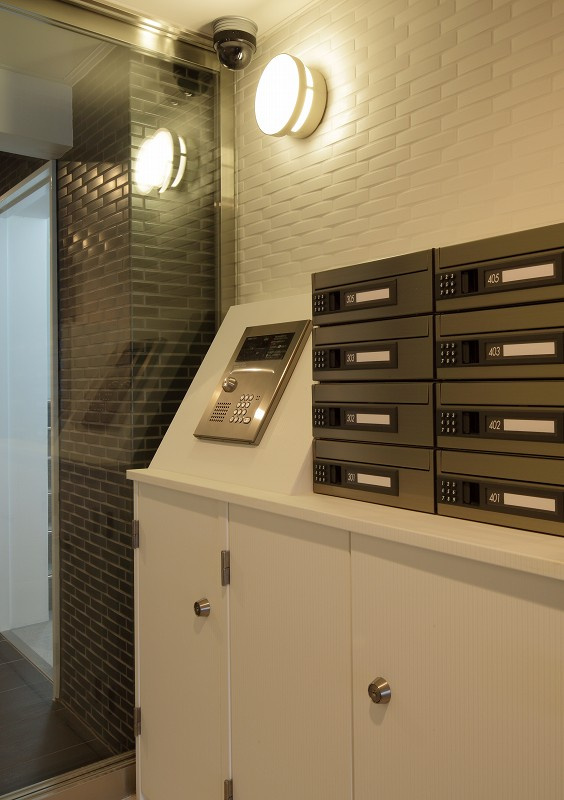 ボヌール御所西のエントランス