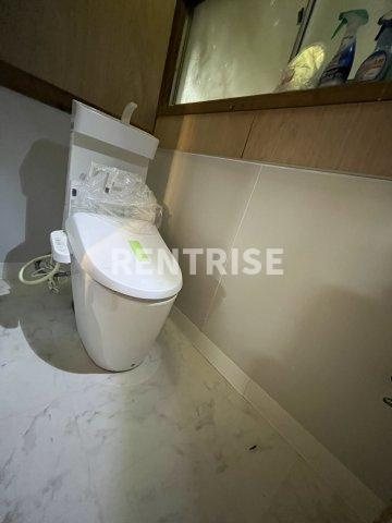 愛西市佐屋町新田戸建のエントランス