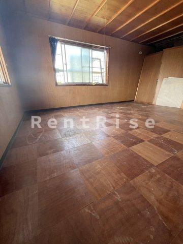 愛西市佐屋町新田戸建の居間・リビング