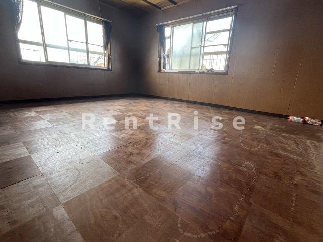 愛西市佐屋町新田戸建の洋室