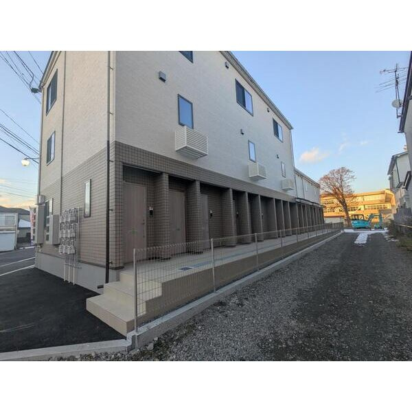 MEZY本町のエントランス