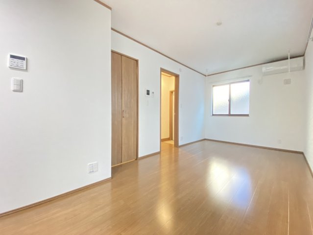 MEZY本町の居間・リビング