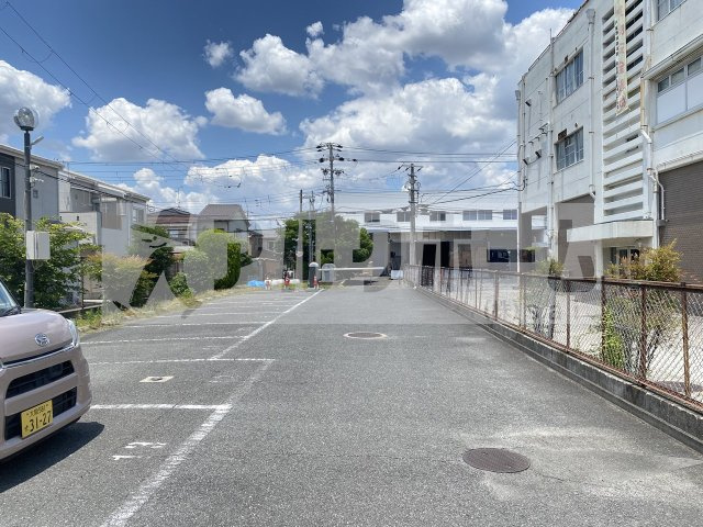 パル28の駐車場