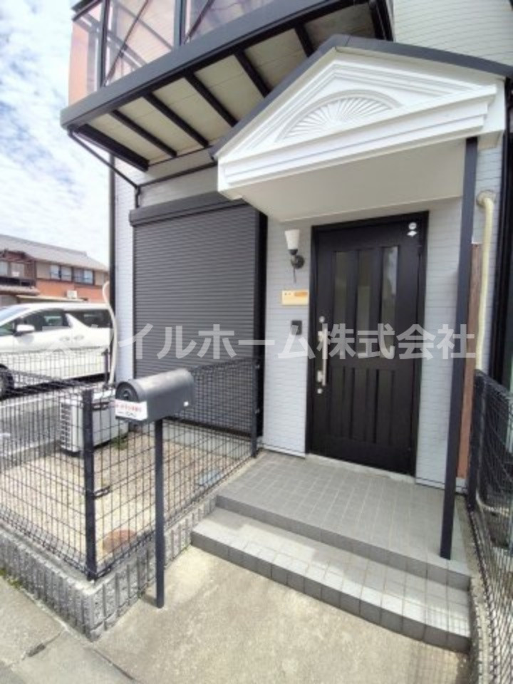 ハートブランシェ　Aのエントランス|清潔なエントランスです。