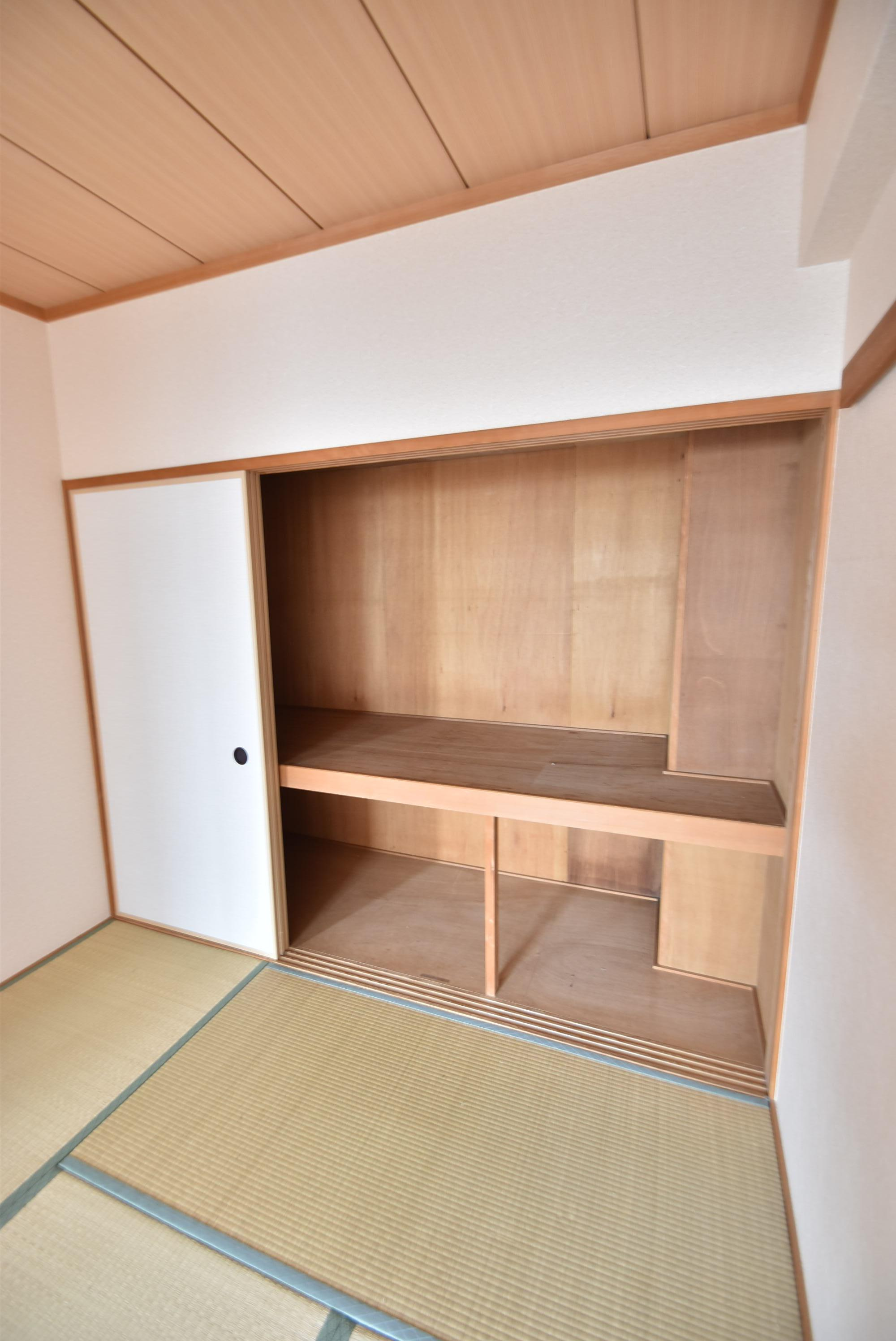 大阪市城東区野江２丁目の賃貸マンションの収納