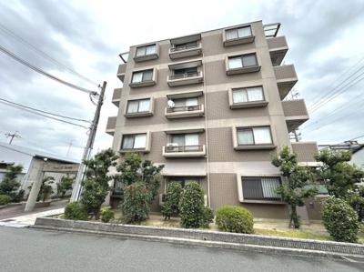 【外観】 | シャルマンフジ堺北 | 【システムキッチン新調】対面式を採用したキッチンですので、リビングで寛ぐご家族をいつも感じられます！